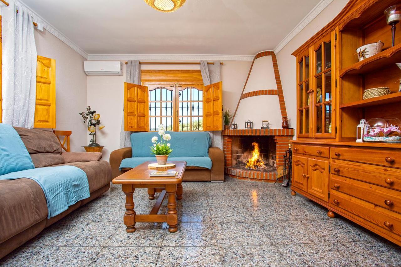 Casa Los Cortijillos Alcaucín Exterior foto